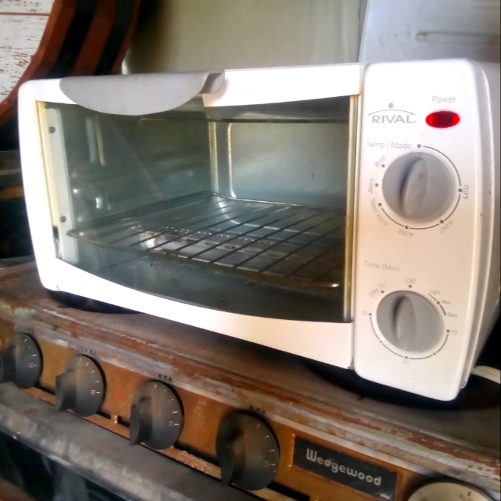 Rival toaster oven